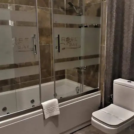 Hotel Rose Bay 3*