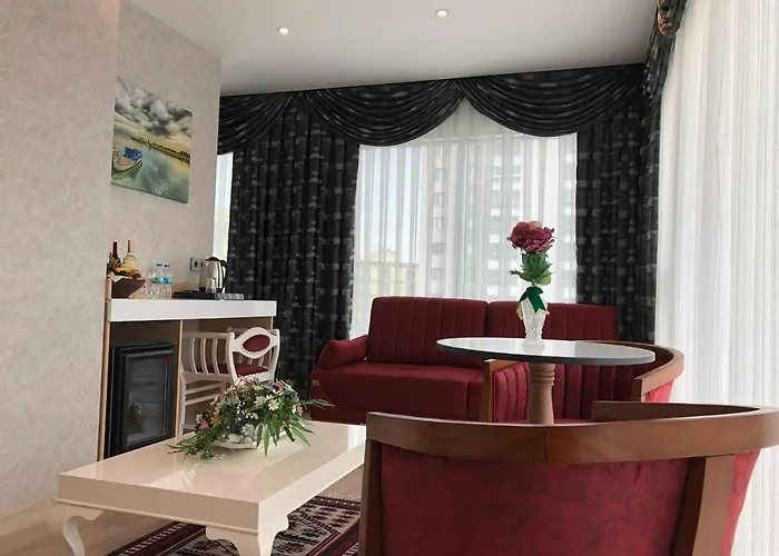 Отель Rose Bay 3*